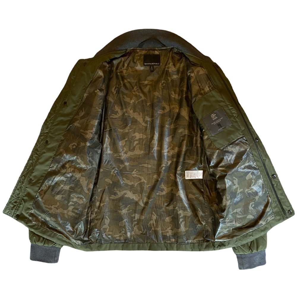 Banana Republic TALL Water Resistant Quilted Bomber Jacket - Size Medium Tall - Picture 3 of 14